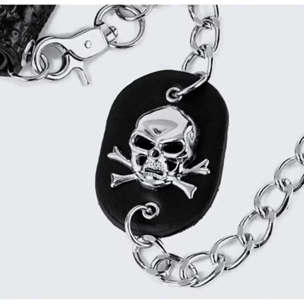 Skull & Crossbones Wallet Chain - Black and Silver